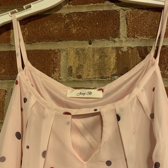 Super Cute Pink with Polka Dots! - Picture 4 of 4